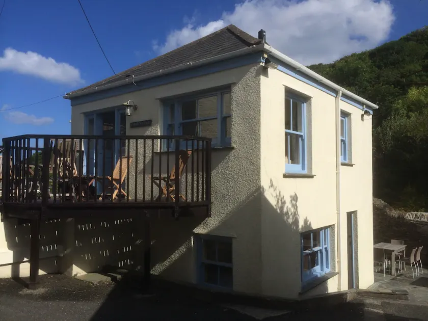 Large Traditional Cornish Stone Cottage In Portloe Village - The Roseland AONB - Image 1