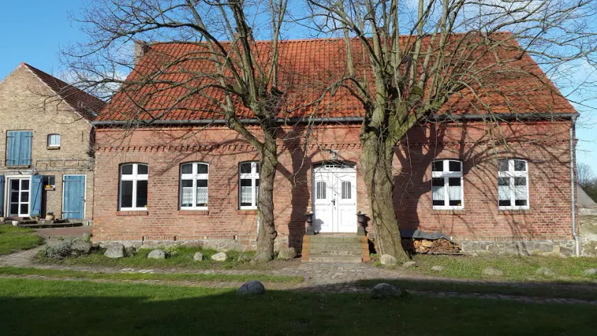 Renovated farmhouse in the northern Uckermark, between lakes and forests - Image 1