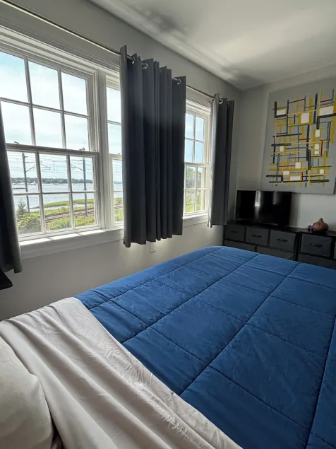 Beautiful Studio overlooking the Mystic River - Image 1