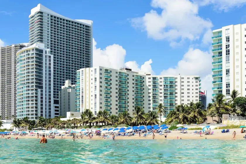 Amazing beachfront condo at Tides on Hollywood Beach Luxury Resort - Image 1