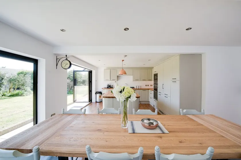 Luxury New Forest 5 Bed Sleeps 12 - Image 1