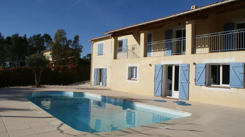 Magnificent villa in a quiet location with a large pool—5 bedrooms—3 bathrooms with showers. - Image 1