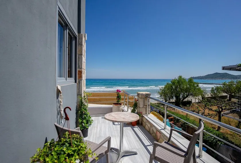 Sea View Suite - Golden Dolphin Studios - Image 1