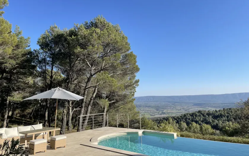 Maison en pierres du Luberon, Piscine chauffée à débordement, Patio, près Gordes - Image 1