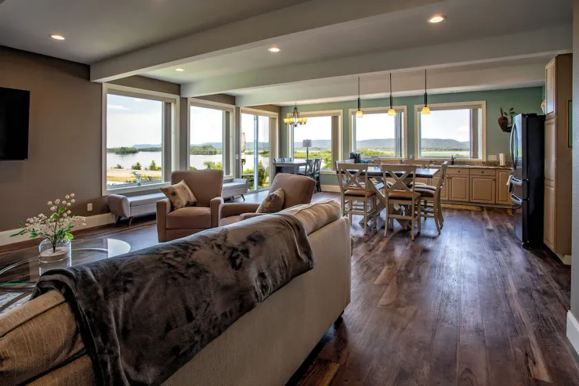 Riverview, 5BR, Hot tub, Fireplace, Arcade Game - Image 1