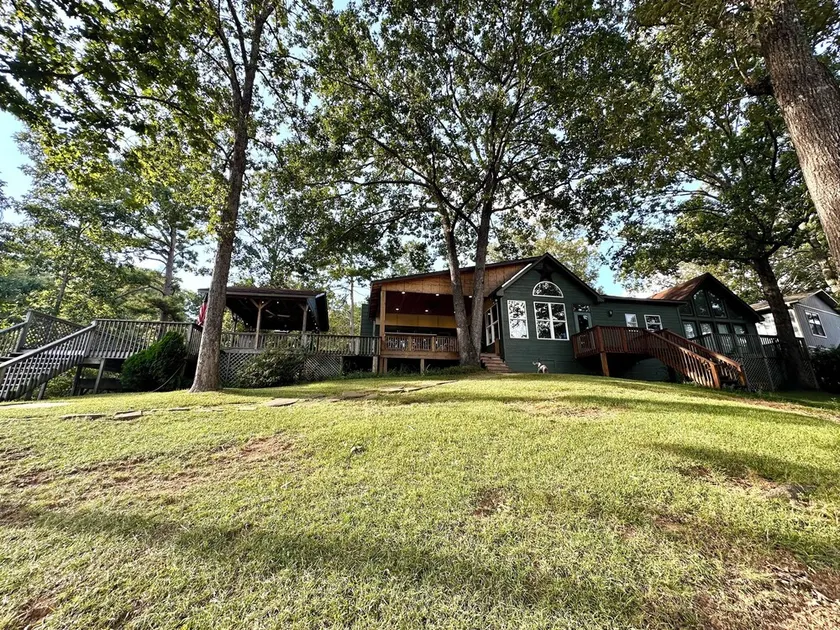 Maison familiale au bord du lac - Image 1