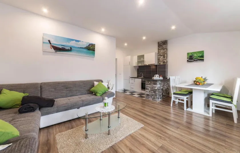 1 Bedroom Beautiful Apartment In Pavicini - Image 1