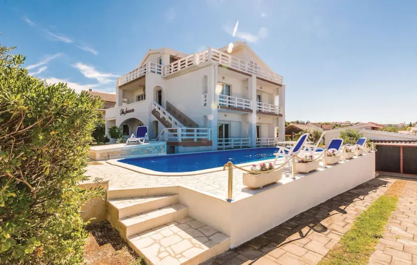 Amazing home in Zadar - Image 1