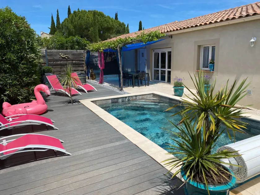 Beautiful villa with private pool - Image 1