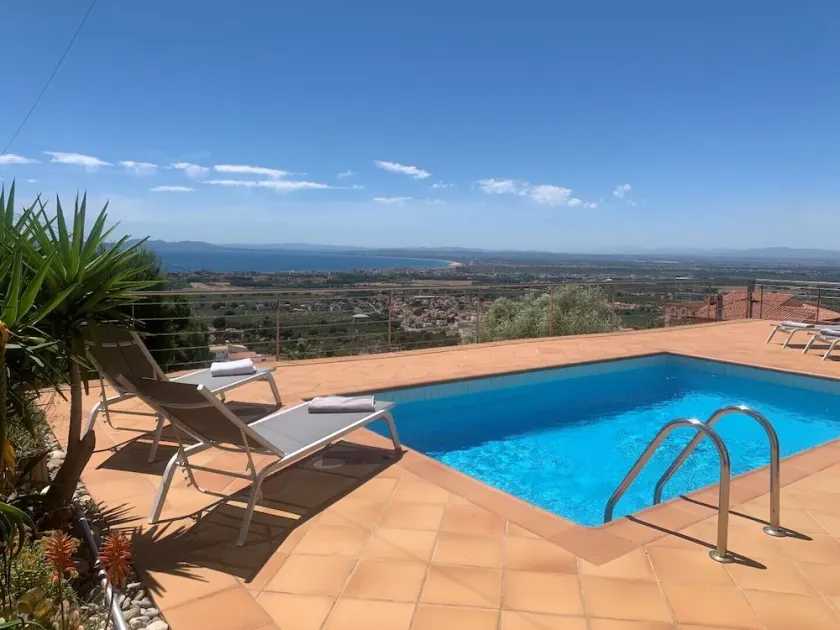 Modern villa med privat pool, havsutsikt, fiberoptiskt internet - Image 1