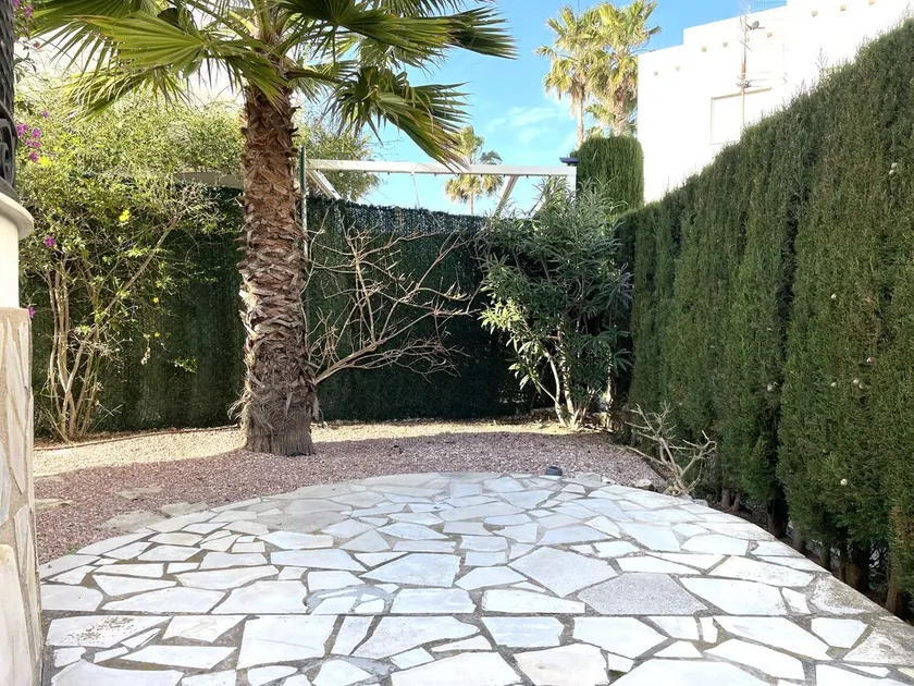 Duplex-Villa mit privatem Garten - Image 1