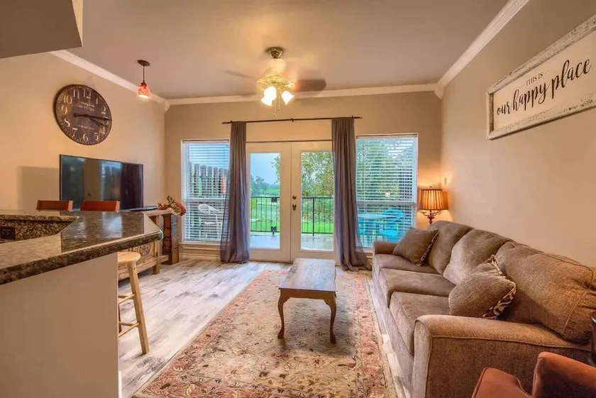 SS B4 Riverside Condo - Image 1