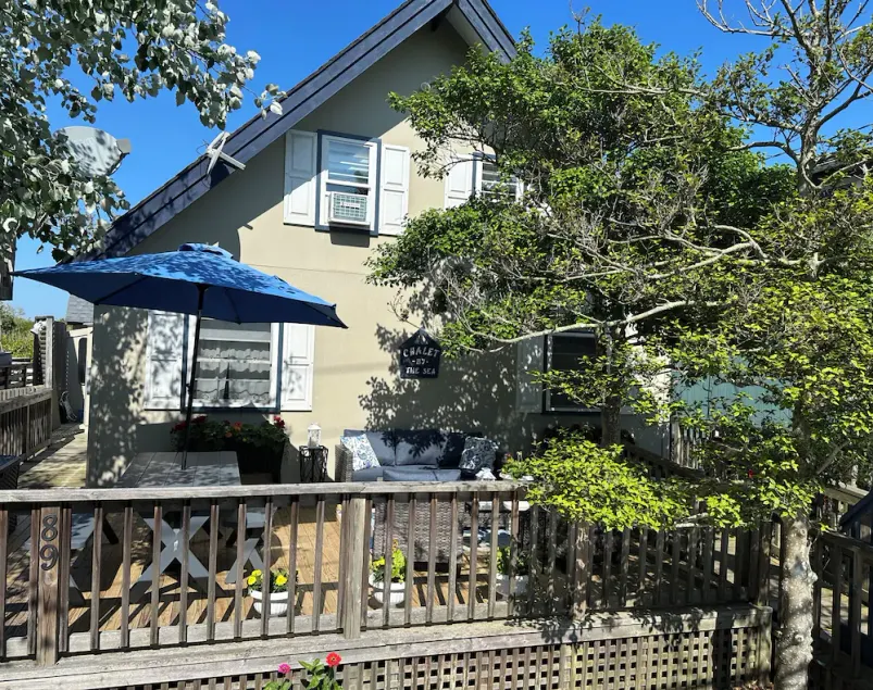 Chalet-by-the-Sea - Image 1