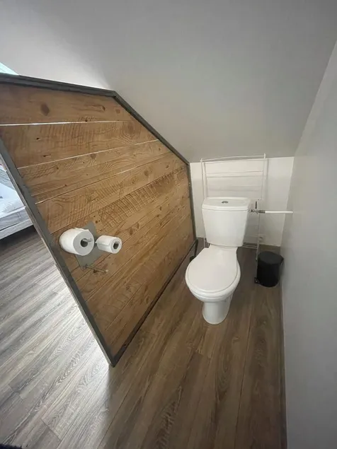 The Pretty Little House - Image 1