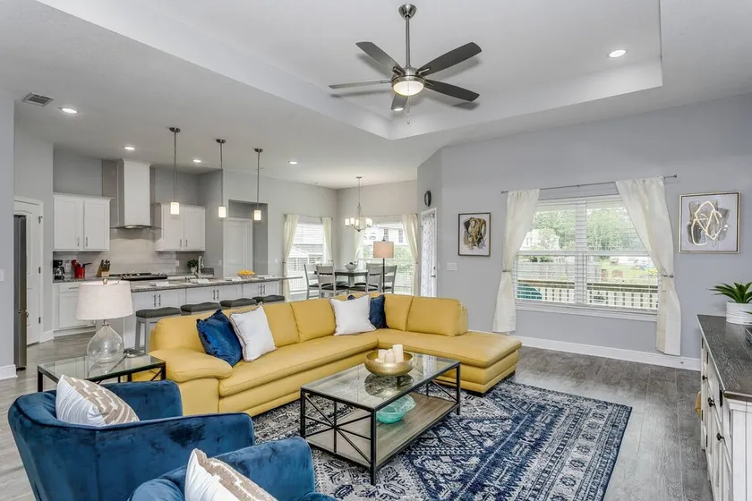 Newer Home In Gulf Breeze with Relaxing, Comfortable Living Area and Large Covered Patio and Garage - Image 1