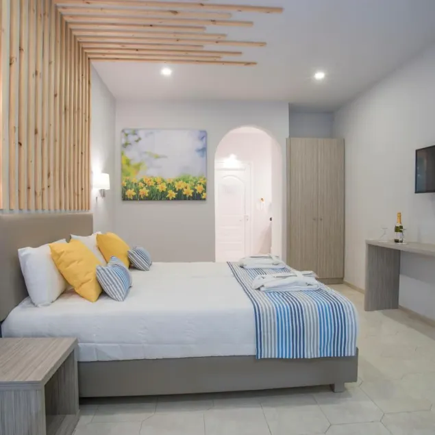 Cavo Doro Hotel - Image 1