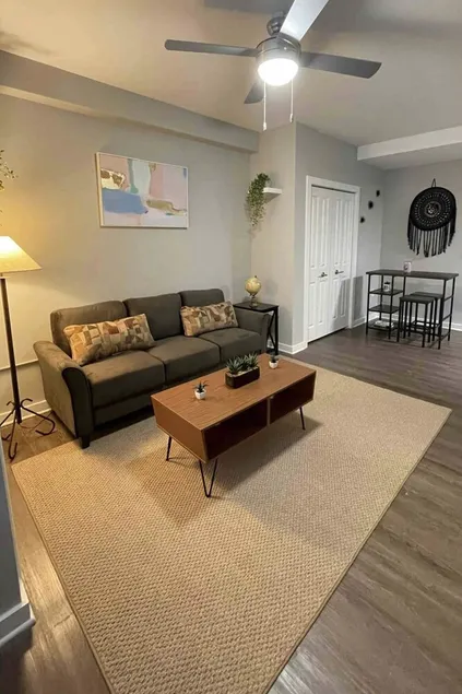 Cozy Heart of Buckhead Loft - Image 1