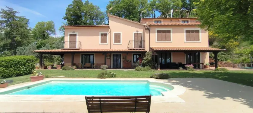 4 Bedroom Villa in Otricoli - Image 1