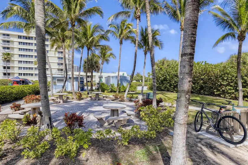 🏖 Gorgeous 1 BR ~ Steps to the Beach 🏖 - Image 1
