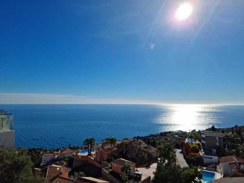 Magnificent sea and mountain views 5 mns from the beach - Image 1