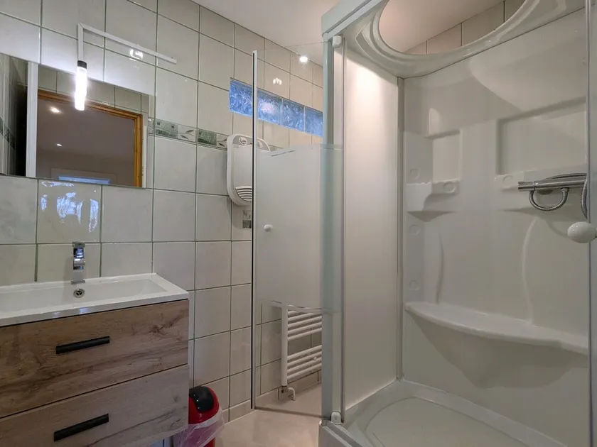 Charming Independent Cottage with Modern Amenities, Near Gérardmer Lakes and Ski Resort - Image 1
