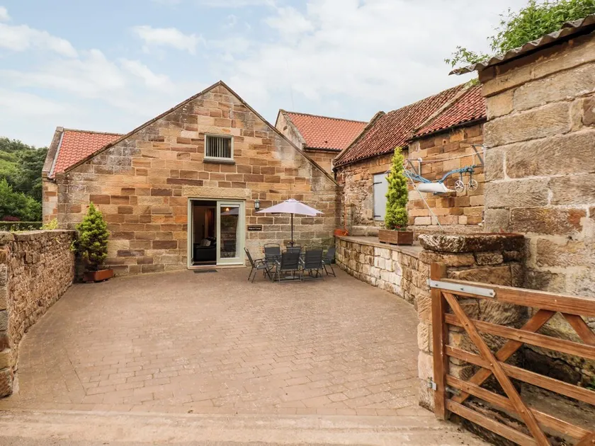 Mulgrave Cottage - Image 1