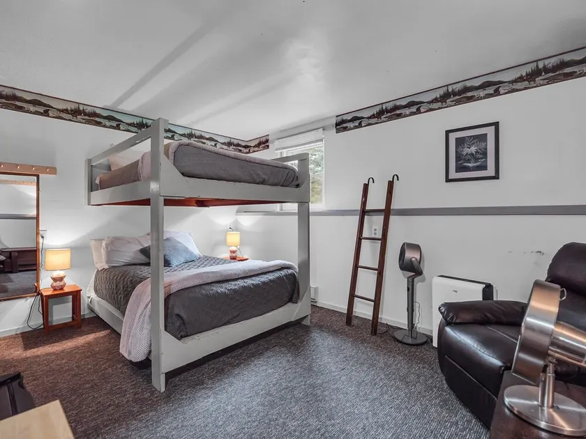 Charming Rustic Timberline Lodge - Downtown Ellicottville - Suite 103 - Image 1