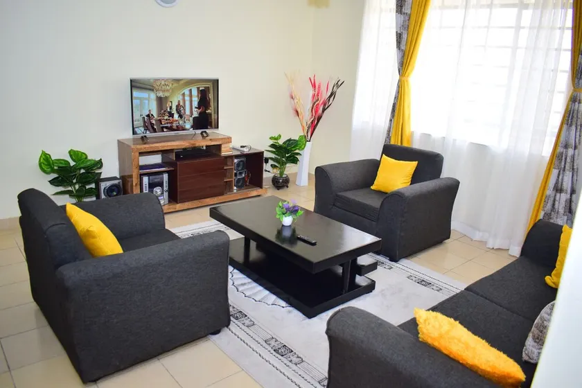 DEE Safari Homestay - Image 1