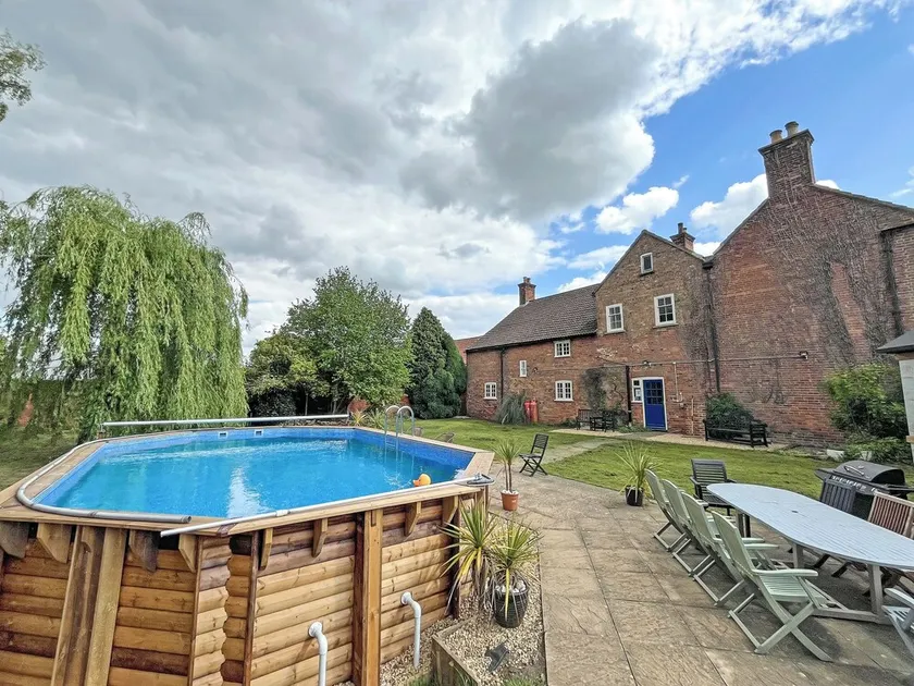 Acomodações de 8 quartos em Horbling, perto de Sleaford - Image 1