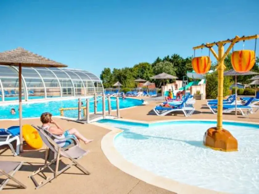 Camping 4 étoiles Parc aquatique eeiaei - Image 1