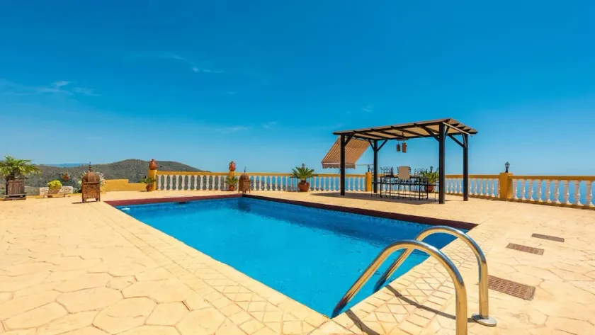 Villa Calena Ítrabo by Ruralidays - Image 1