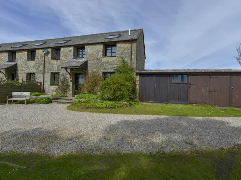 LUDGATE COTTAGE, family friendly, with a garden in Haytor Vale - Image 1