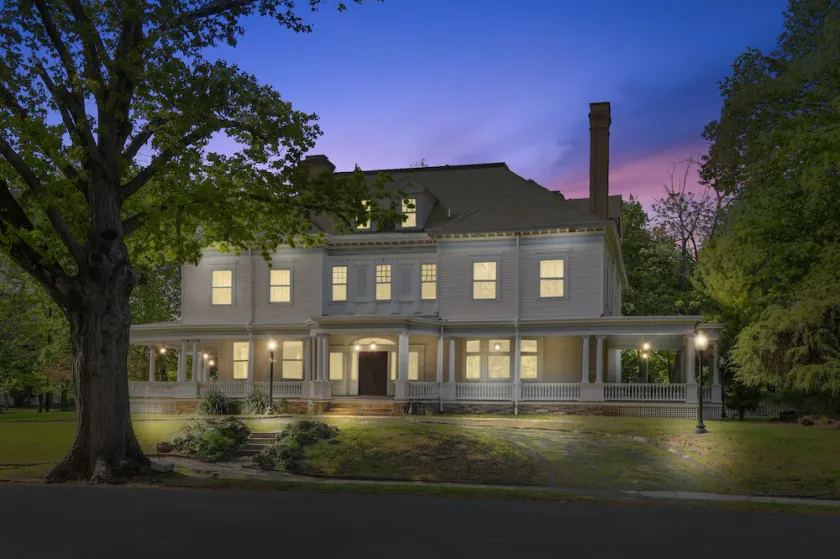 1897 MANSION 30 min to NYC Sleeps up to 26 with 12 bedrooms and 7 and 1/2 baths - Image 1