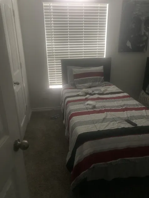 3 bedroom house - Image 1
