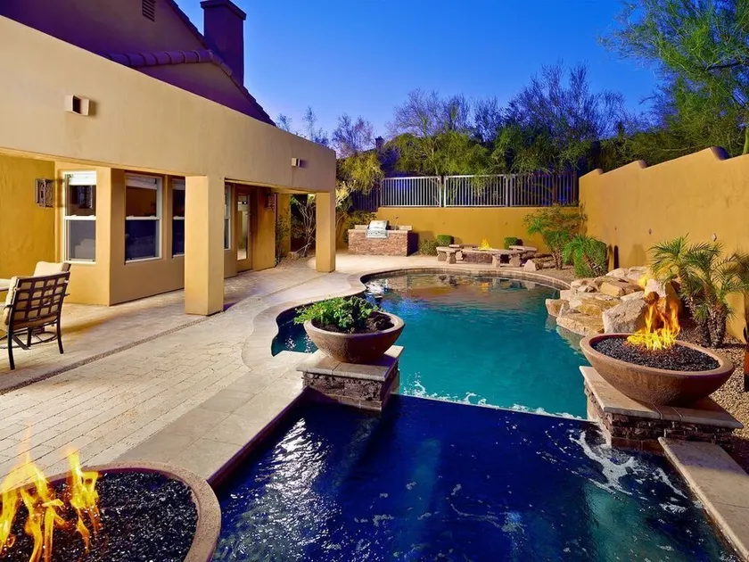 Prime Location, Heated Saltwater Pool, Access to Tennis Courts, BBQ, and More! - Image 1