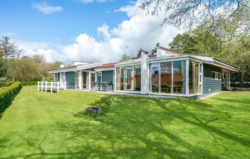 Fantastiskt hem i Haarby med bastu - Image 1