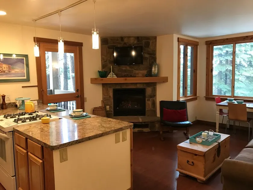 Moderne Ski Trails Slope Wohnung: Ski-in & Ski-out - Be Home for Lunch !! - Image 1