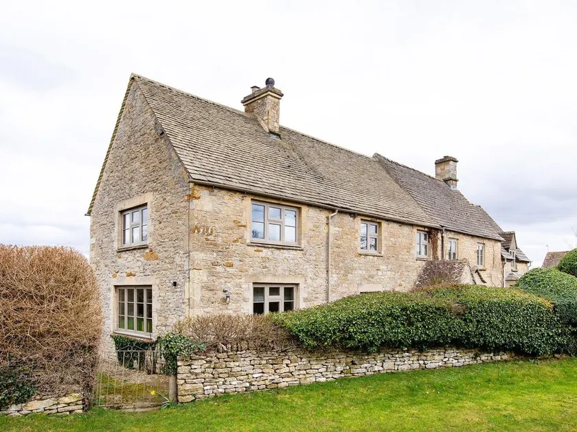 Gardeners Cottage - Image 1