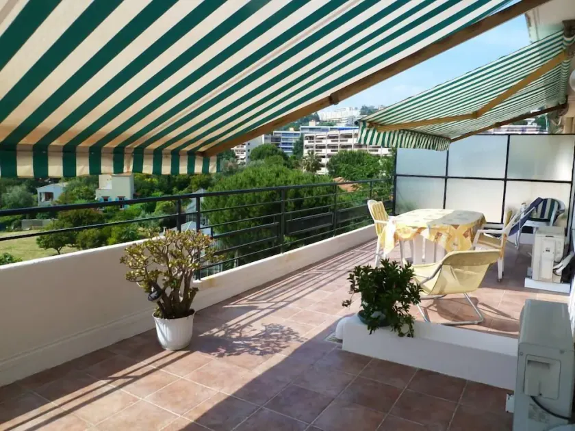 Nice, 2room, panoramic view, top floor, terrace, airconditioned, wifi, parking - Image 1