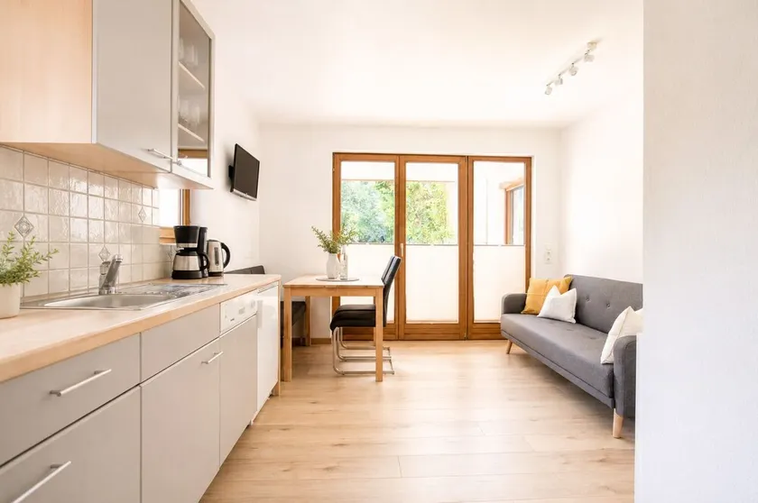 Appartamento per famiglie con 2 camere da letto e giardino - Image 1