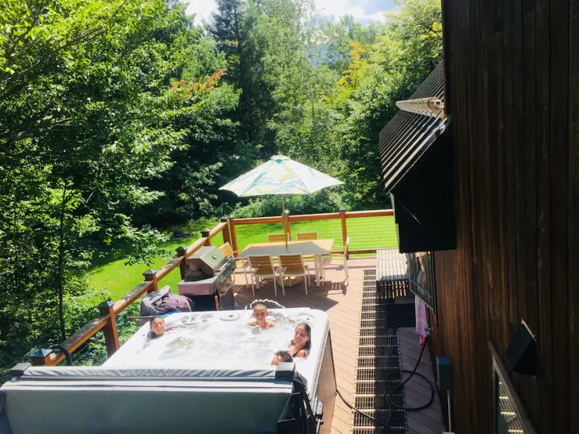 LUXUS, 6BR, 3BA LED Whirlpool, Deck und Hof! 16 Schlafplätze, CEDARWALK - Image 1