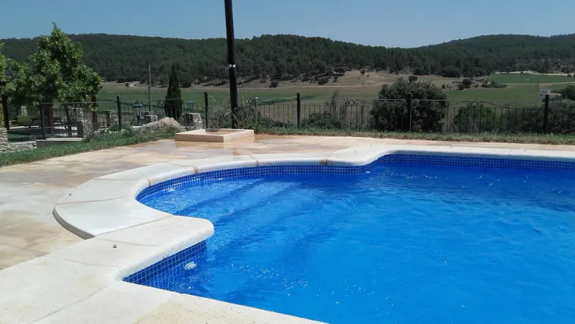 Charming rural house with swimming pool for groups in Cuenca - Image 1