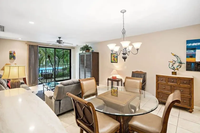 Swank artsy ground floor unit in front of the pool in Playas del Coco - Image 1
