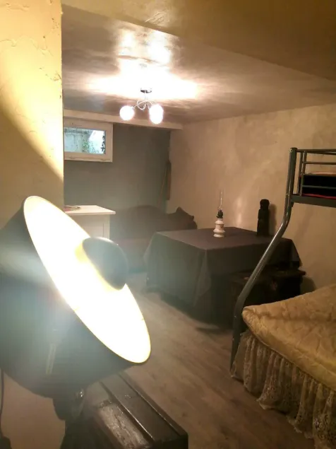 Studio Bar - Image 1