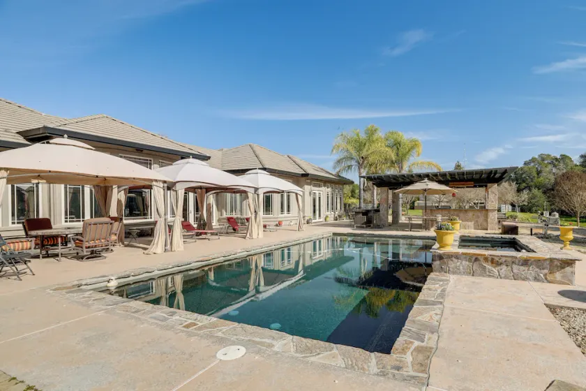 Pool, Peacocks & Views! Lavish Retreat in Gilroy - Image 1