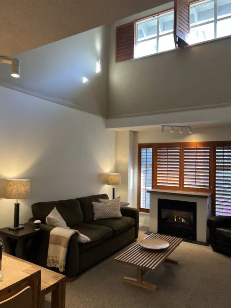 Whistler 'Glacier Lodge' 3 Chambre, ski in / out condo Upper Village - Image 1