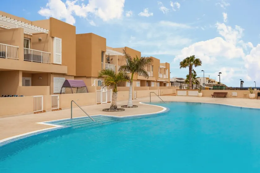 Apartment 'Apartamento El Porís' mit Meerblick, Gemeinschaftspool, Garten und WLAN - Image 1