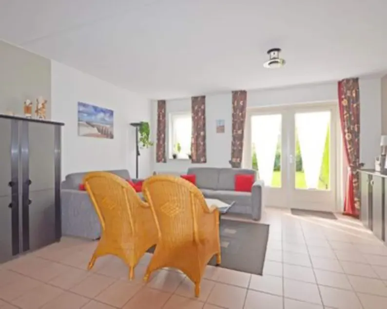 Cosy Bungalow Near the Beach - Image 1