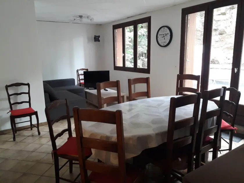 Apartment 8 people center of la bourboule - Image 1