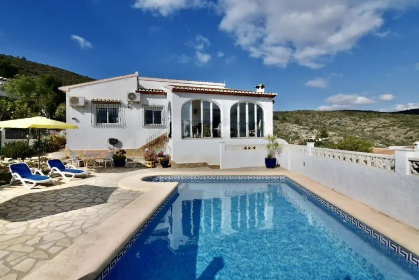 Superb 3 bed villa, private pool, stunning mountain views. Alcalalí Jalon Valley - Image 1